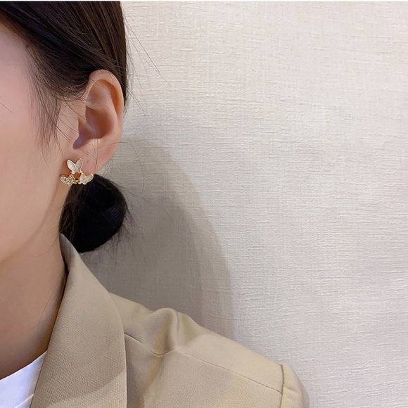 💙Butterfly Stud Earrings - Picture 3 of 12